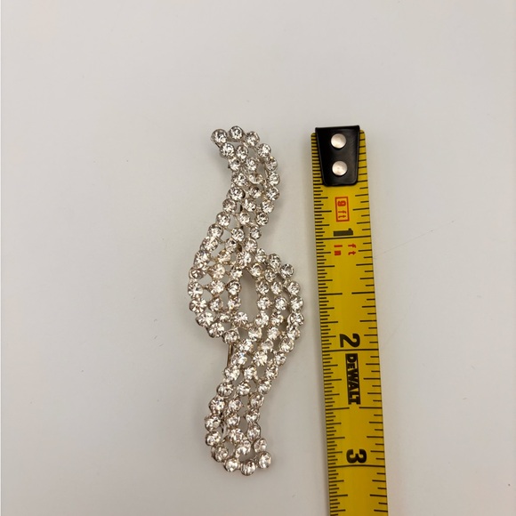 Vintage Clear Rhinestone Treble Clef Ribbon Brooch - Picture 11 of 12